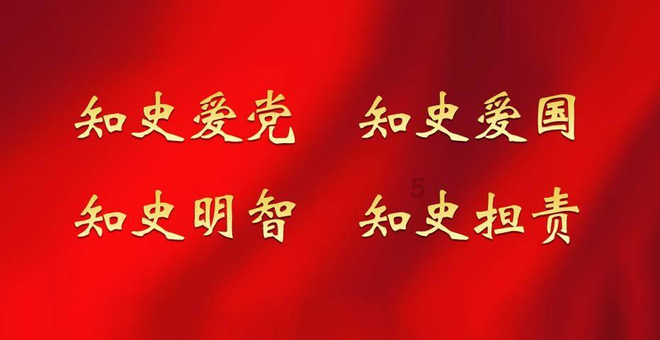 40岁女人会穿才优雅！经典款、剪裁合身、配饰点缀，太显气质